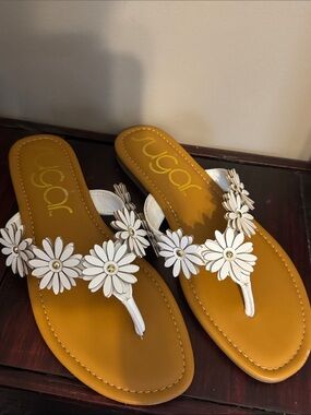 Sugar White Daisy Embellished Thong Sandals